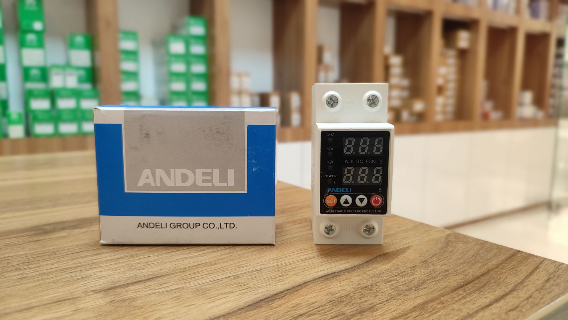 محافظ ولتاژ و جریان تکفاز 63 آمپر آندلی / ANDELI